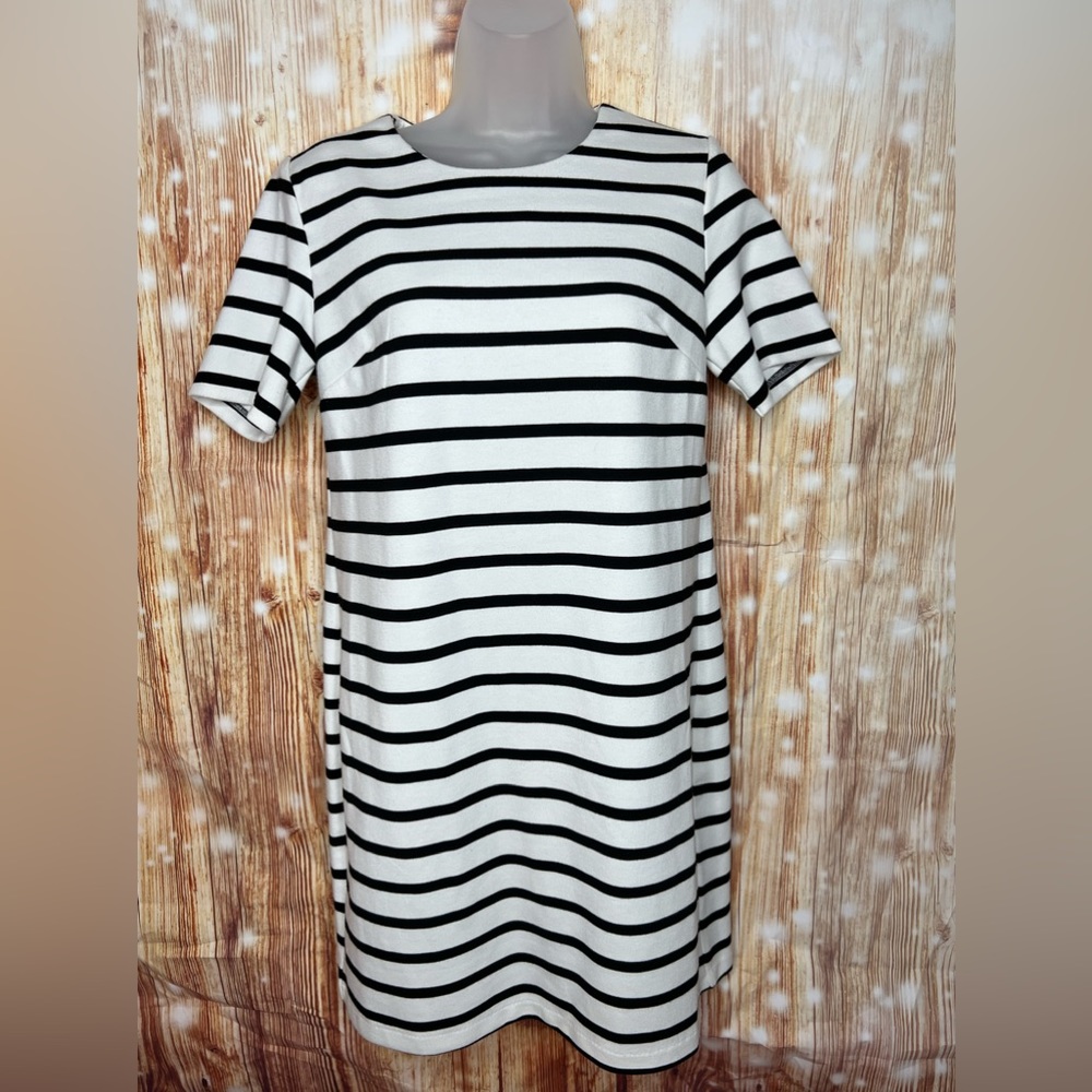 Old Navy Black and White Stripe Dress Size Small